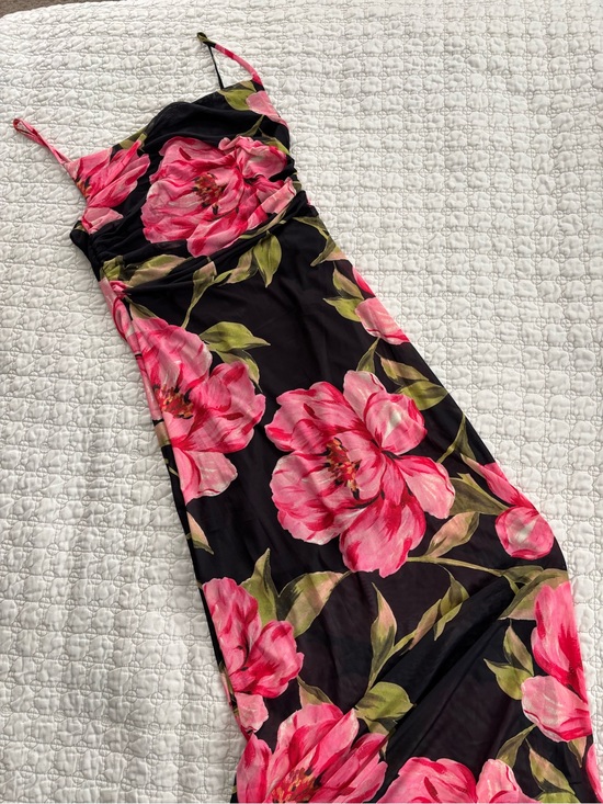 Dresses & Skirts - Floral dress